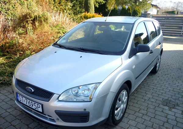 Ford Focus cena 7900 przebieg: 228000, rok produkcji 2005 z Września małe 742